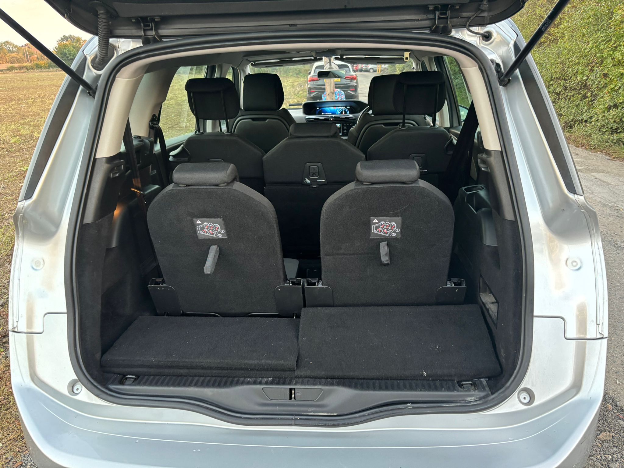 Citroen Grand Brothers Car Sales 